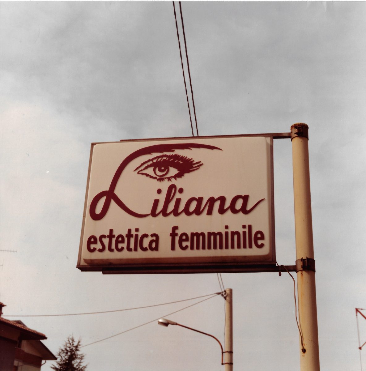La vecchia insegna Liliana